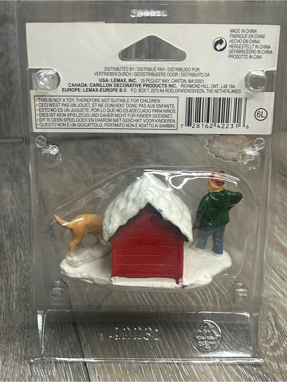 NWT Lemax Christmas Village Figurine – Digging Out The Doghouse Boy & Dog